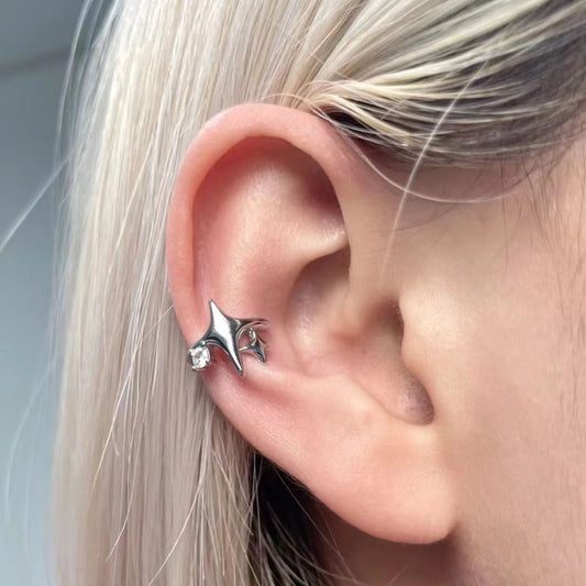 Women's Retro Simple Geometric Small Diamond Four Eight-pointed Stars Ear Clip