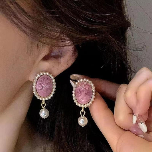 French-style Vintage Earrings With An Elegant High-end And Sophisticated Vibe